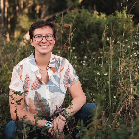 Meet your Posher, Claire - Picture 1 of 1